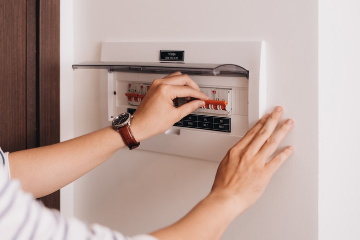 Circuit breaker board